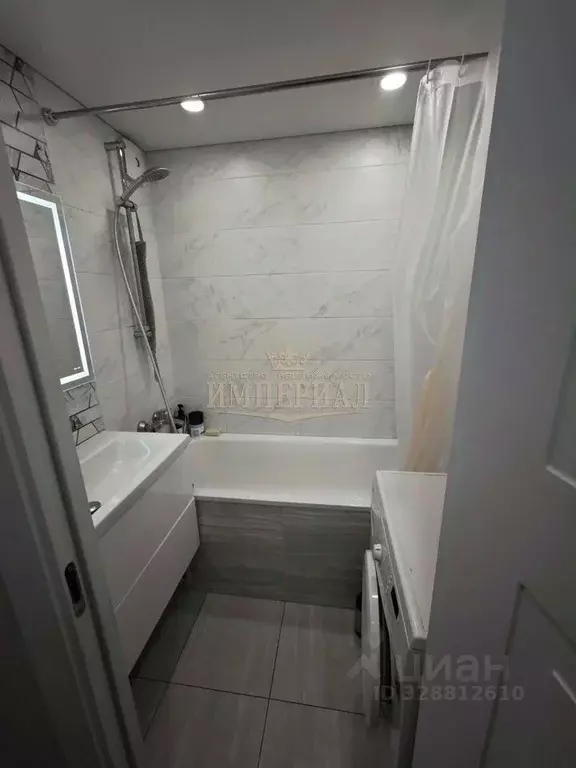 3-к кв. Марий Эл, Йошкар-Ола ул. Петрова, 18А (76.1 м) - Фото 2