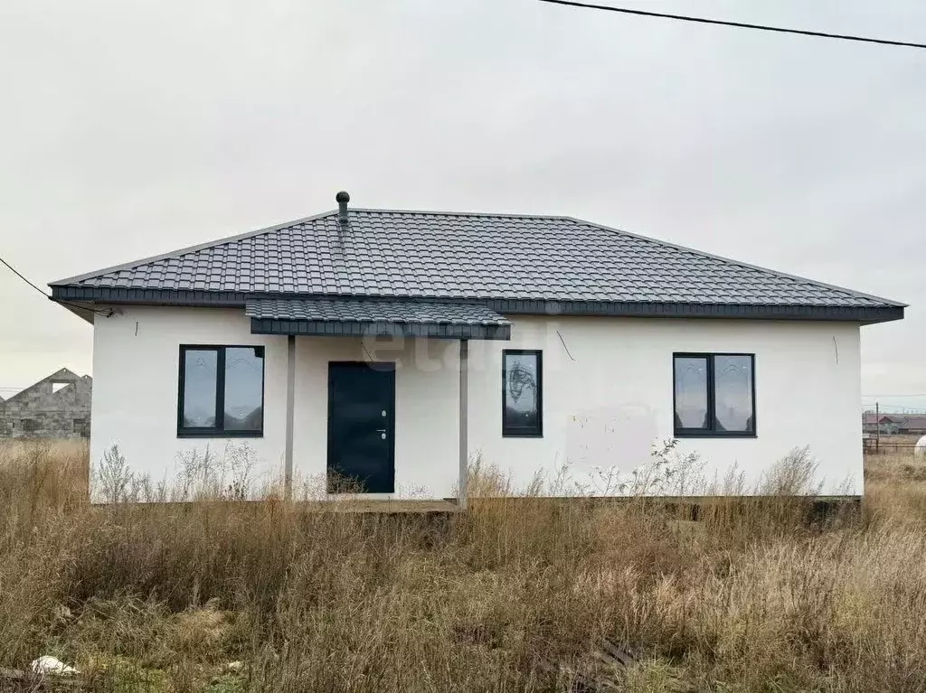 Дом в Башкортостан, Стерлитамакский район, Казадаевский сельсовет, с. ... - Фото 2