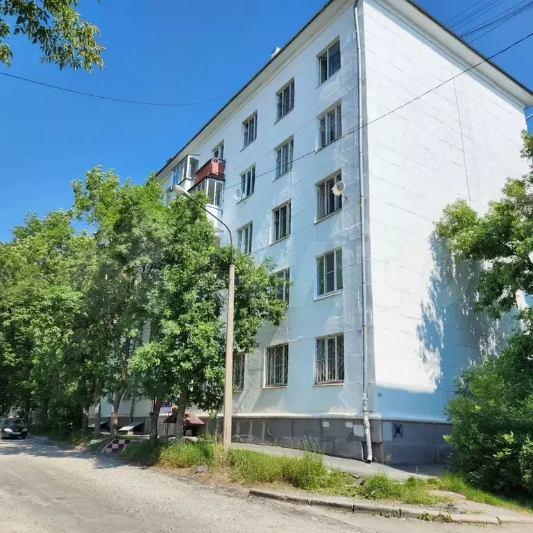 Комната 17,6 м в 3-к., 5/5 эт. - Фото 0