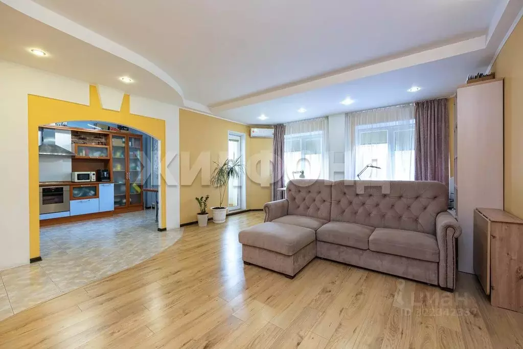 3-к кв. Новосибирская область, Новосибирск ул. Галущака, 3 (113.2 м) - Фото 1