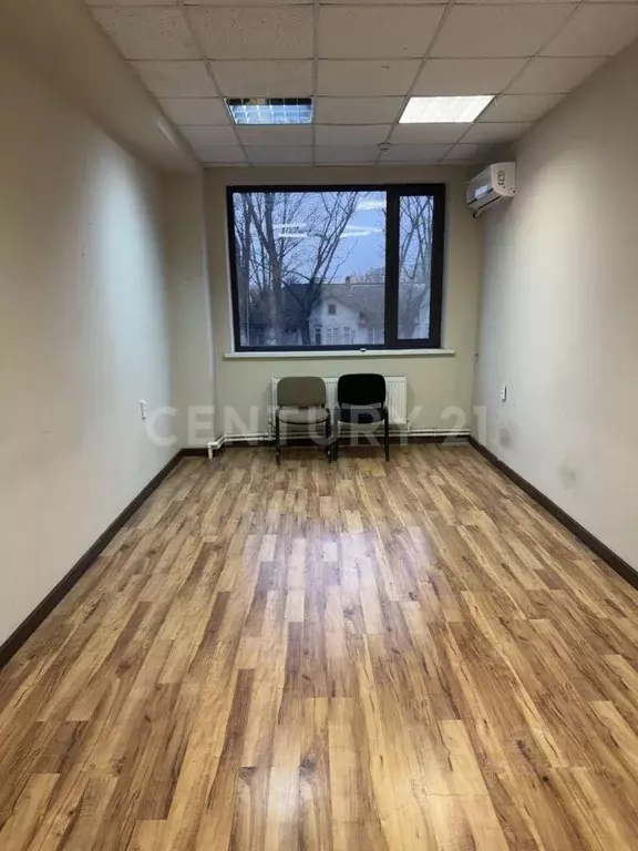 Офис в Дагестан, Махачкала ул. Генерала Омарова, 2 (20 м) - Фото 0