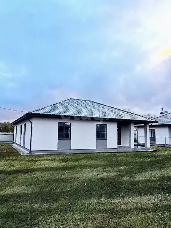 Дом в Самарская область, Ставропольский район, с. Ягодное, Новое ... - Фото 0