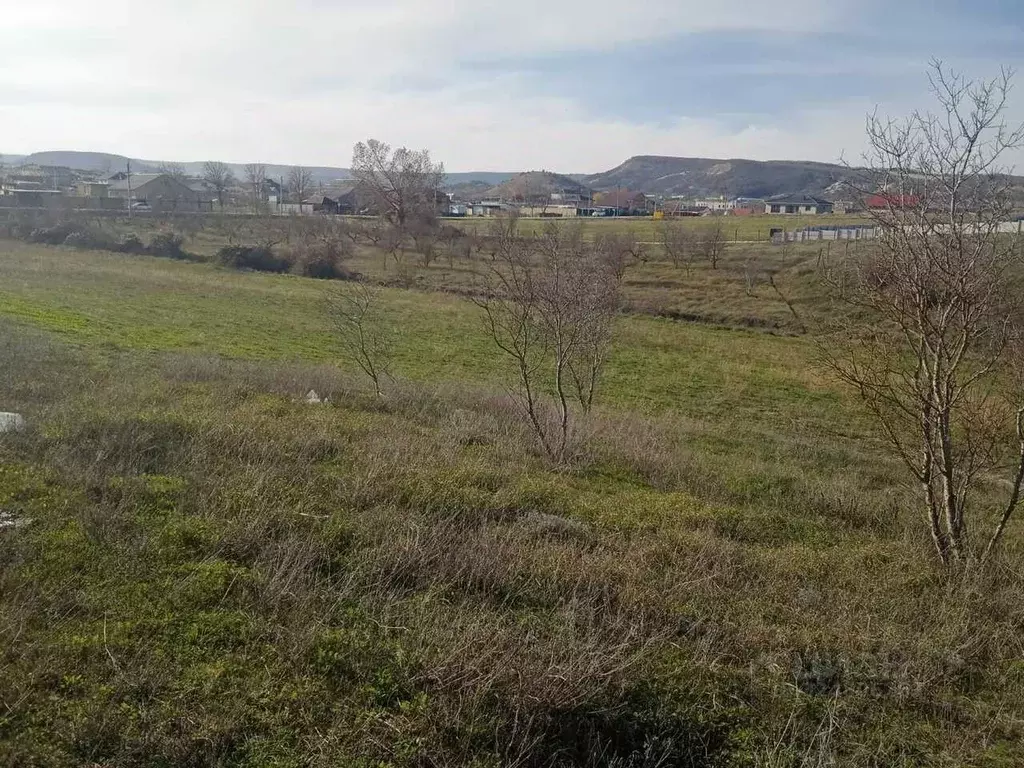 Участок в Крым, Бахчисарайский район, Красномакское с/пос, с. Холмовка ... - Фото 1