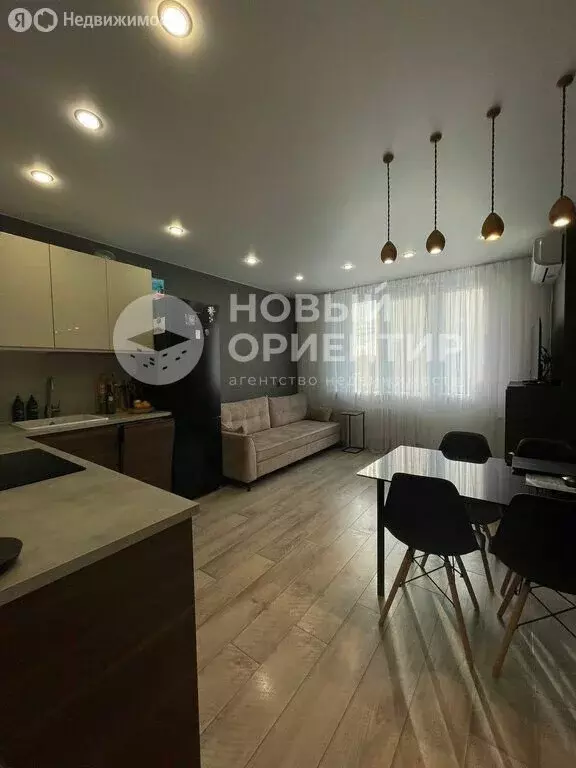 2-комнатная квартира: Екатеринбург, улица Академика Вонсовского, 21 ... - Фото 1