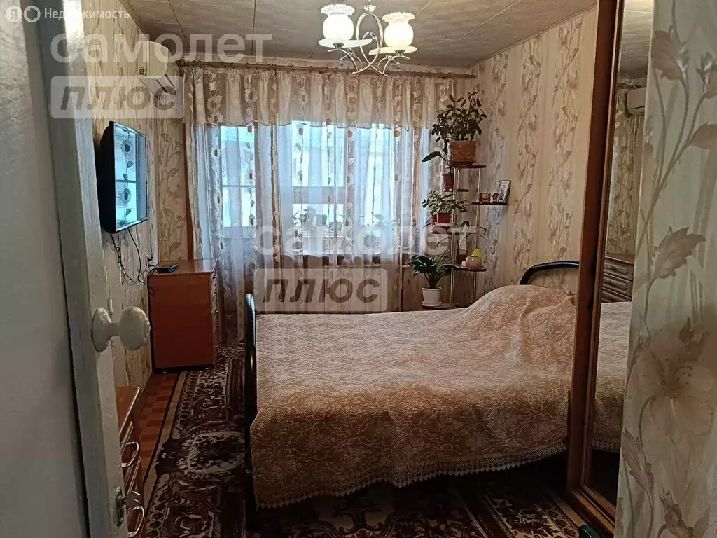3-комнатная квартира: Астрахань, улица Дубровинского, 52к2 (60.7 м) - Фото 1