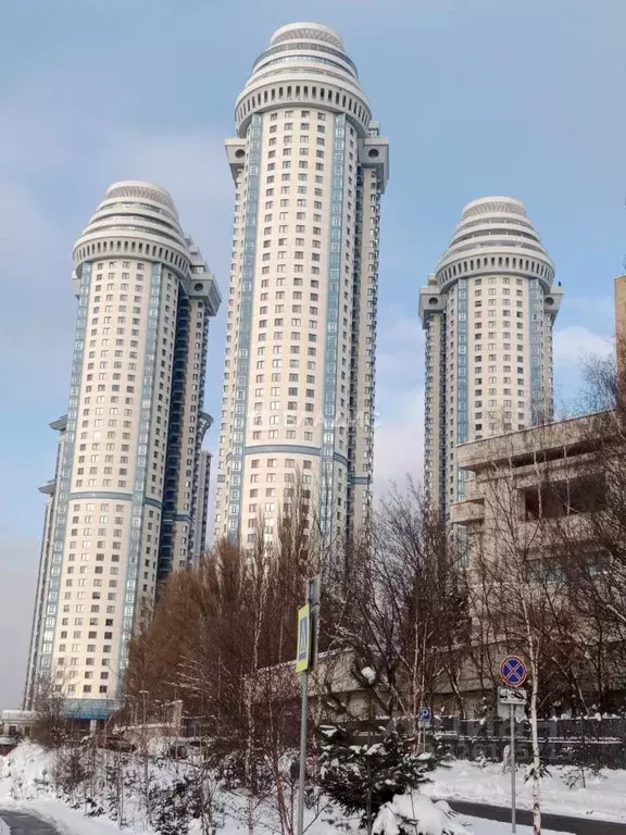 4-к кв. Москва Мосфильмовская ул., 70к3 (188.0 м) - Фото 2