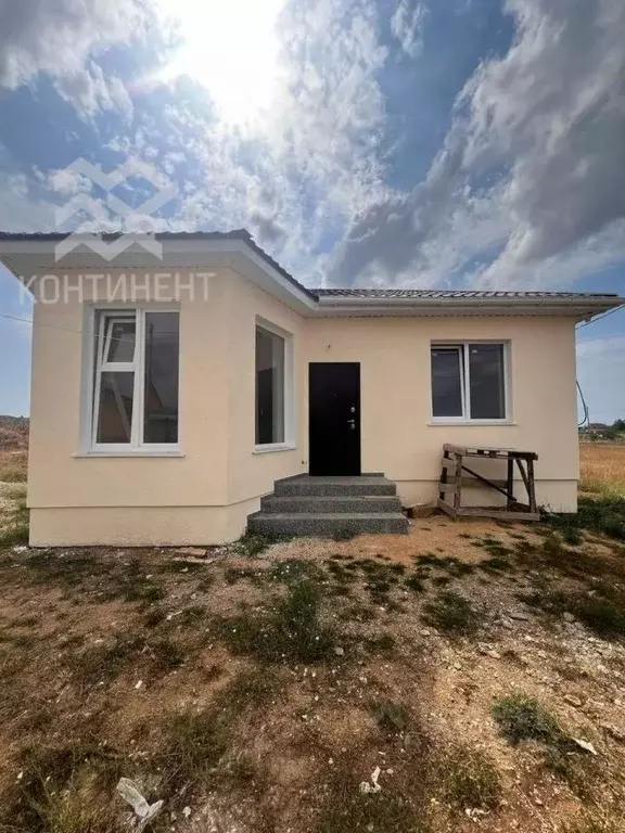 Дом в Крым, Сакский район, с. Орехово ул. Новая, 1 (90 м) - Фото 1