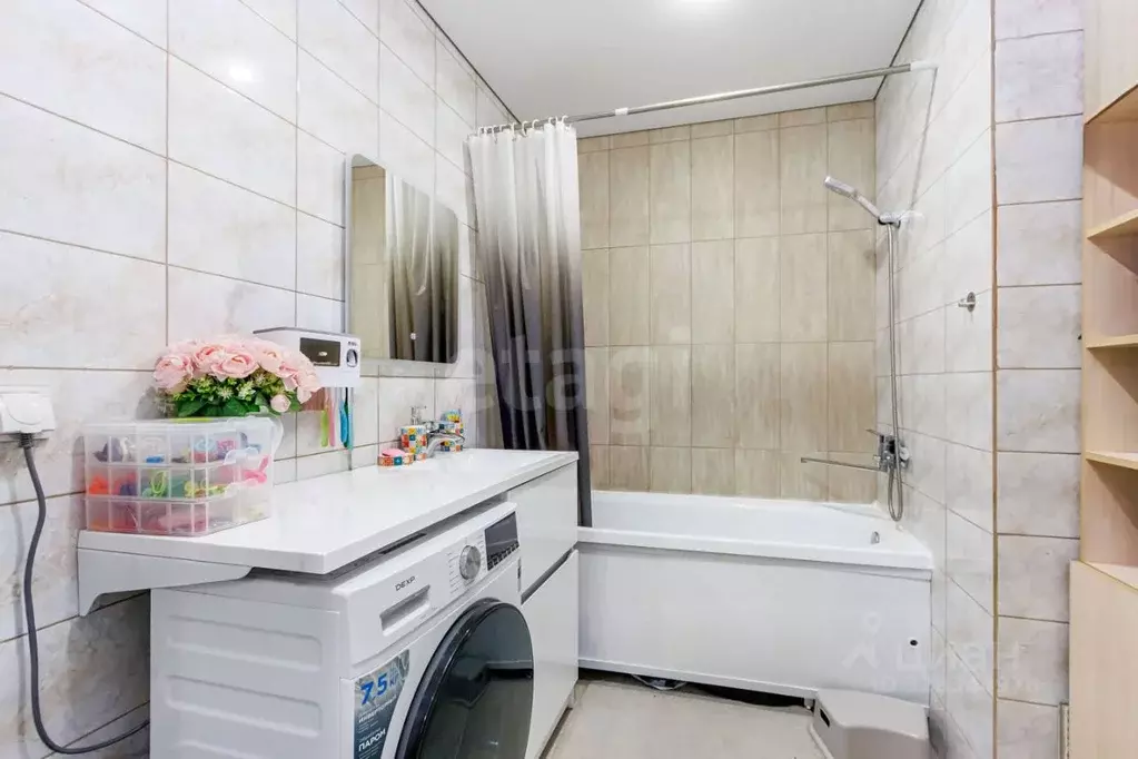 1-к кв. Тюменская область, Тюмень ул. Новоселов, 103к1 (37.4 м) - Фото 1