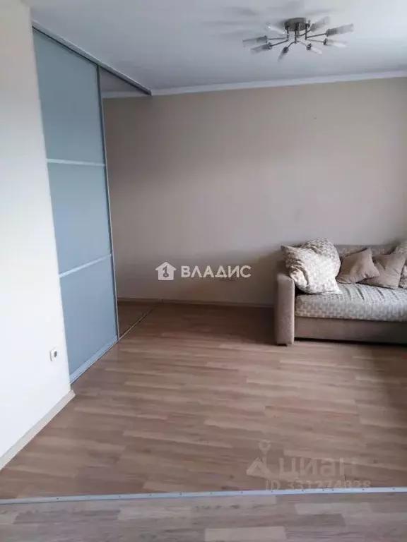 1-к кв. Бурятия, Улан-Удэ ул. Столбовая, 56 (38.7 м) - Фото 1