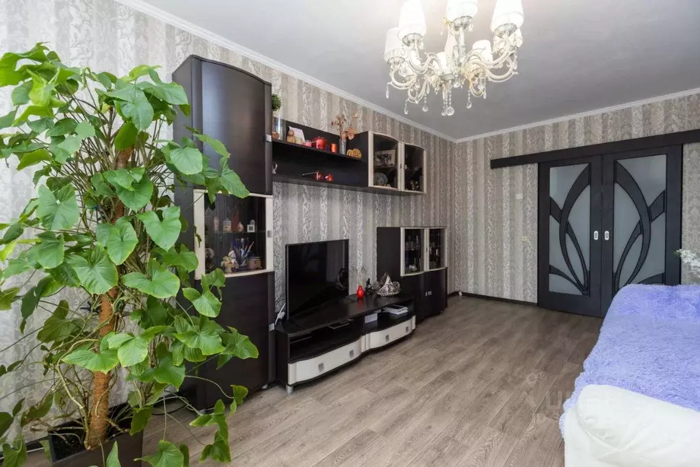4-к кв. Челябинская область, Челябинск ул. Чичерина, 37А (74.6 м) - Фото 0