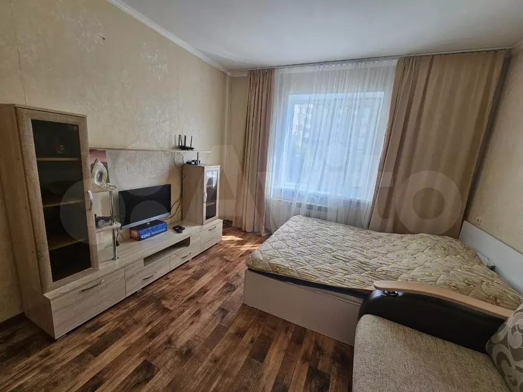 1-к. квартира, 32 м, 4/10 эт. - Фото 1