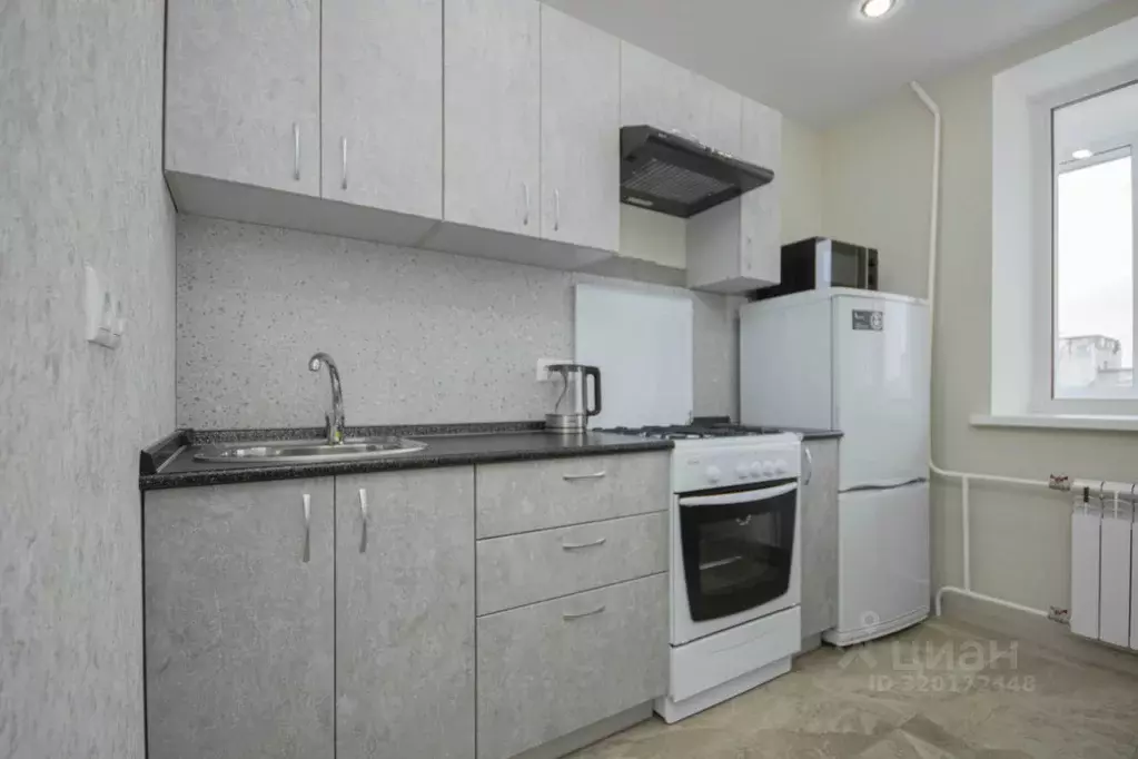 3-к кв. Московская область, Наро-Фоминск ул. Пешехонова, 3 (68.0 м) - Фото 0