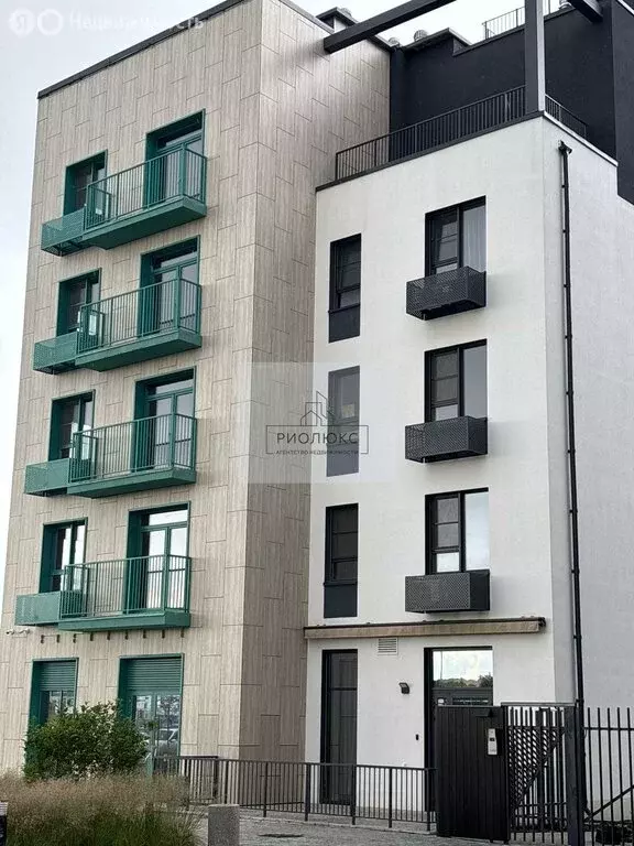3-комнатная квартира: Магнитогорск, улица Труда, 44к5 (86.9 м) - Фото 0