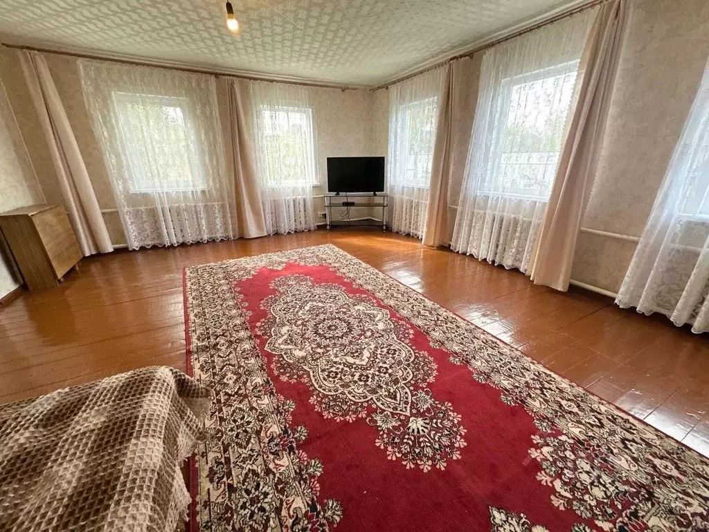 Дом в Оренбургская область, Соль-Илецкий муниципальный округ, с. ... - Фото 1