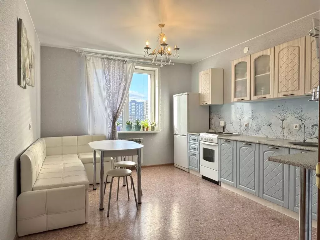 2-к кв. Татарстан, Казань ул. Айрата Арсланова, 6А (64.7 м) - Фото 0