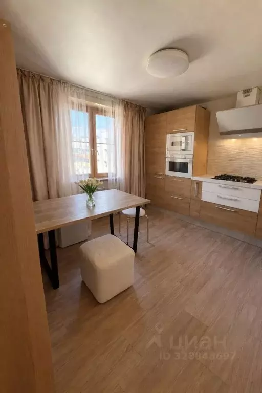 2-к кв. Волгоградская область, Волгоград ул. Глазкова, 23 (79.4 м) - Фото 1