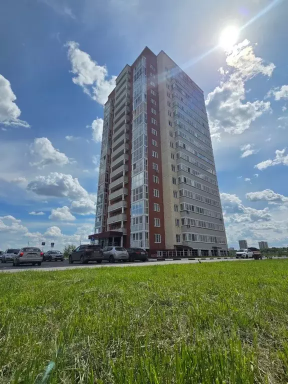 2-к кв. Омская область, Омск бул. Архитекторов, 1Г (55.9 м) - Фото 0