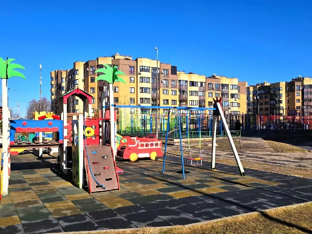 Продается 3-комнатная квартира - Фото 1