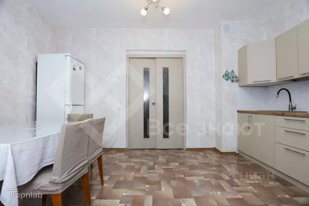 3-к кв. Челябинская область, Челябинск ул. Молодогвардейцев, 41 (109.2 ... - Фото 1