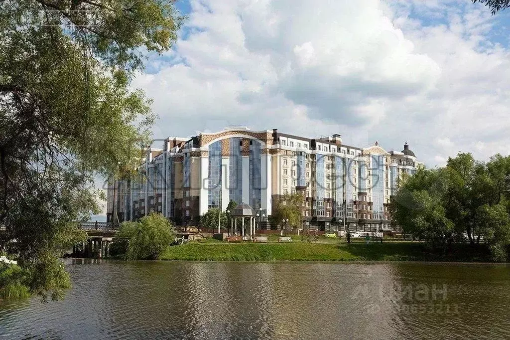 2-к кв. Белгородская область, Белгород Харьковская ул., 5 (67.3 м) - Фото 2