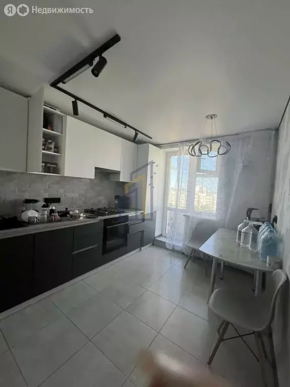 3-комнатная квартира: Евпатория, проспект Победы, 85 (64 м) - Фото 1
