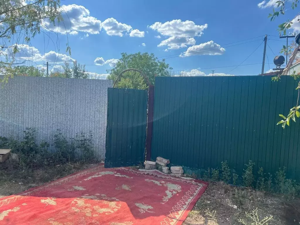 Участок в Волгоградская область, Волжский Трубник СНТ,  (4.5 сот.) - Фото 1