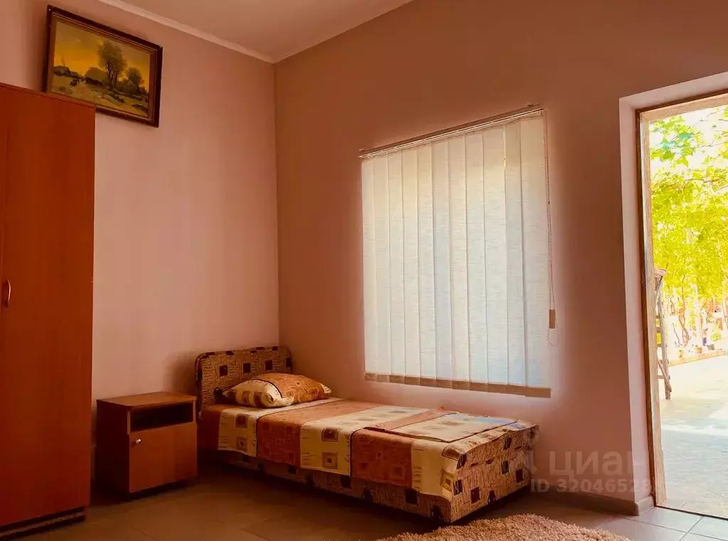 Комната Крым, Алушта муниципальный округ, с. Солнечногорское ул. ... - Фото 1