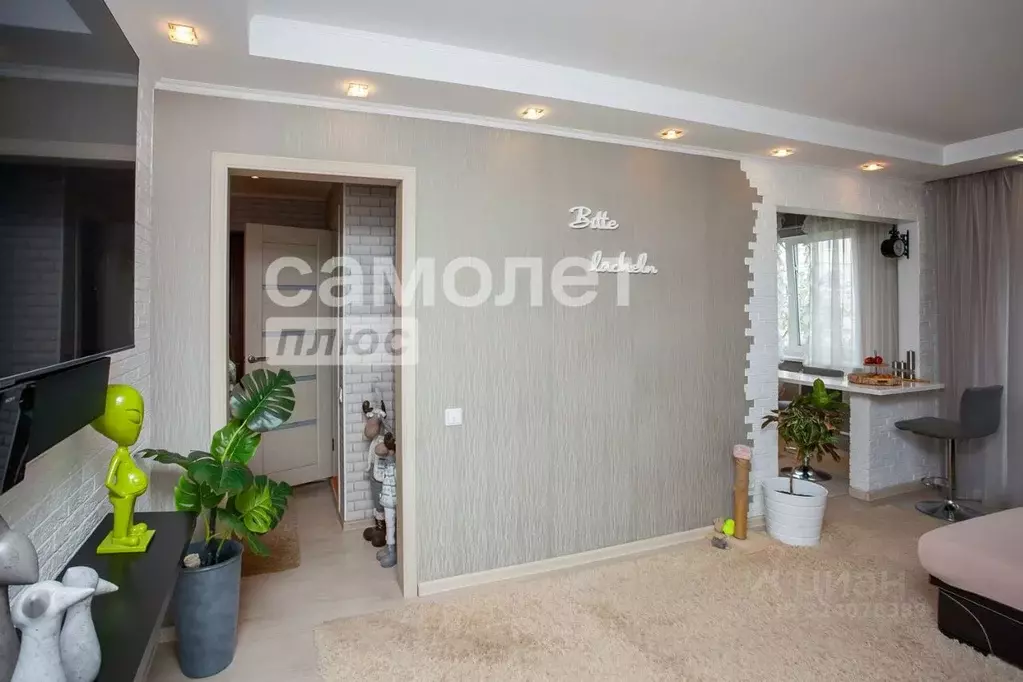 3-к кв. Кемеровская область, Кемерово Волгоградская ул., 26 (61.1 м) - Фото 1