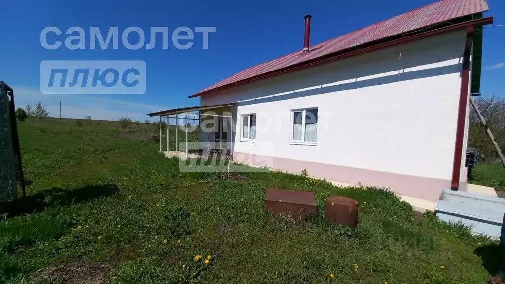 Дом в Липецкая область, Задонский район, Рогожинский сельсовет, с. ... - Фото 1