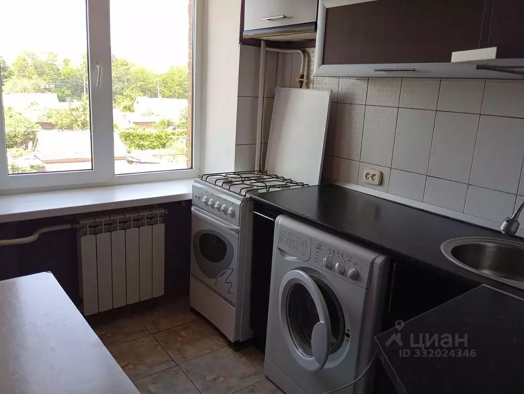 1-к кв. Адыгея, Майкоп Кужорская ул., 100 (30.0 м) - Фото 1