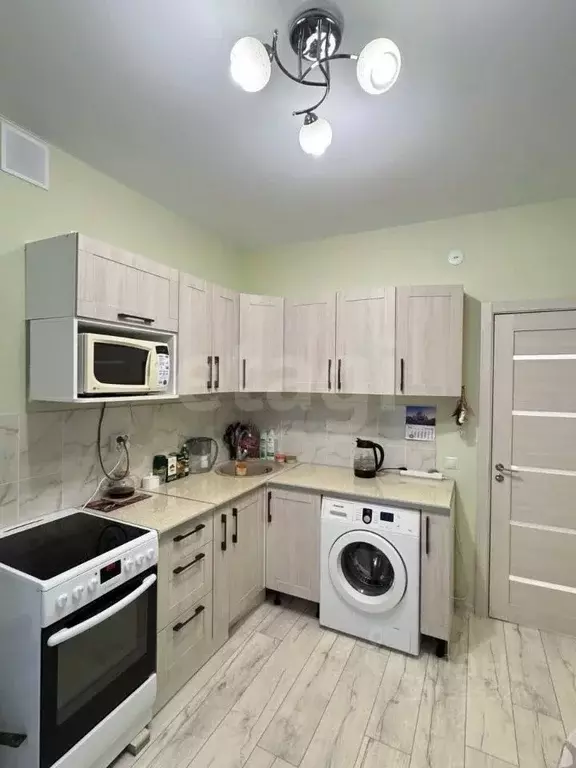 1-к кв. Ямало-Ненецкий АО, Муравленко Радужный мкр, пер. Нефтяников, 5 ... - Фото 1