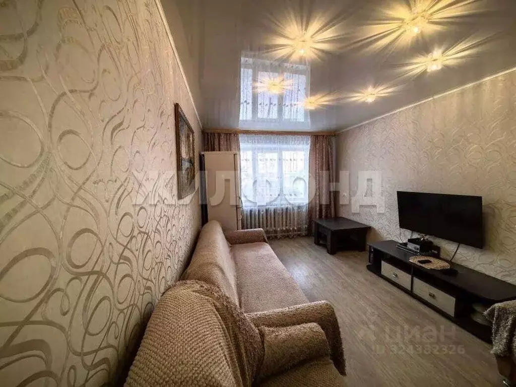 3-к кв. Хакасия, Усть-Абаканский район, с. Зеленое ул. Гагарина, 6 ... - Фото 1