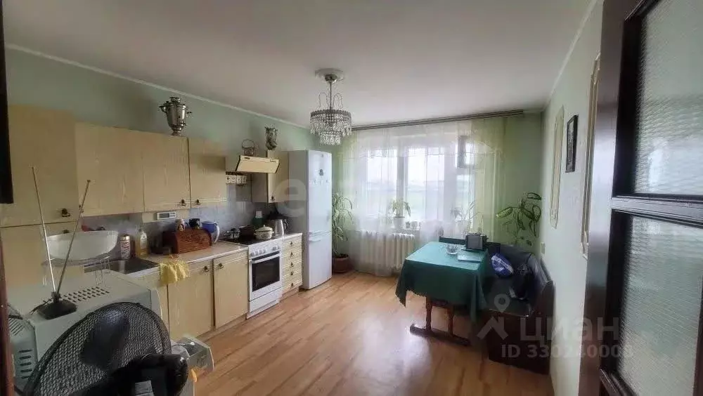 3-к кв. Тюменская область, Тюмень ул. 30 лет Победы, 148 (91.1 м) - Фото 1