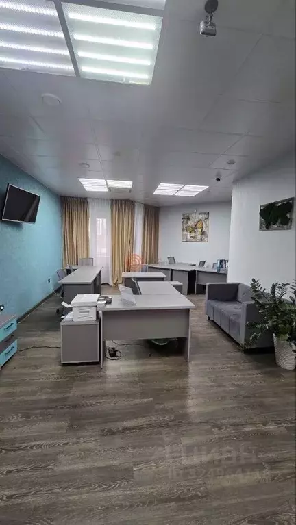 Офис в Тюменская область, Тюмень ул. Малыгина, 90 (110 м) - Фото 1