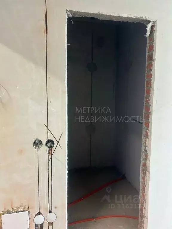 Студия Тюменская область, Тюмень ул. Игоря Комиссарова, 17 (27.5 м) - Фото 0