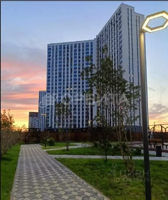 Студия Тюменская область, Тюмень ул. Краснооктябрьская, 6 (33.6 м) - Фото 1