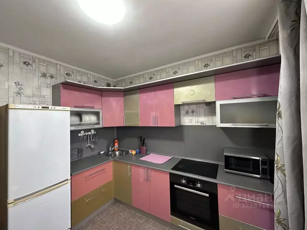 2-к кв. Московская область, Лобня Молодежная ул., 10 (60.0 м) - Фото 1