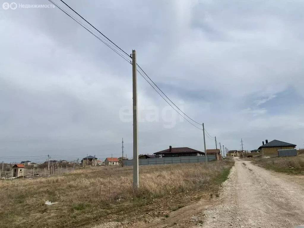 Участок в село Мирное, Ореховая улица (7.9 м) - Фото 0