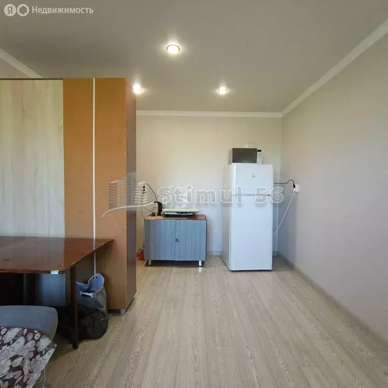1-комнатная квартира: Оренбург, проезд Коммунаров, 6 (18 м) - Фото 2