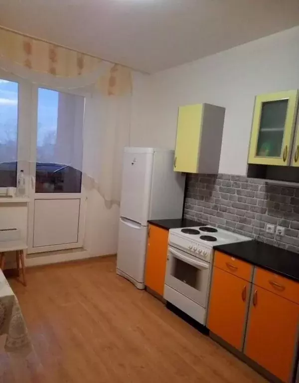 2-к кв. Московская область, Электросталь ул. Захарченко, 7 (60.0 м) - Фото 1