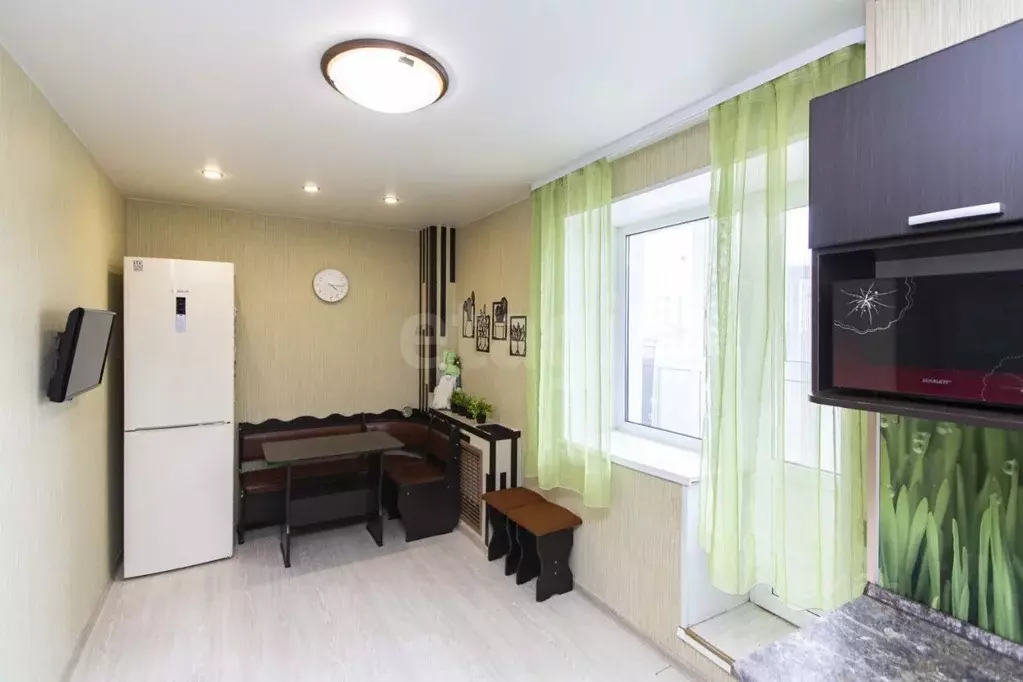 2-к кв. Тюменская область, Тюмень ул. Пермякова, 7а (47.2 м) - Фото 1