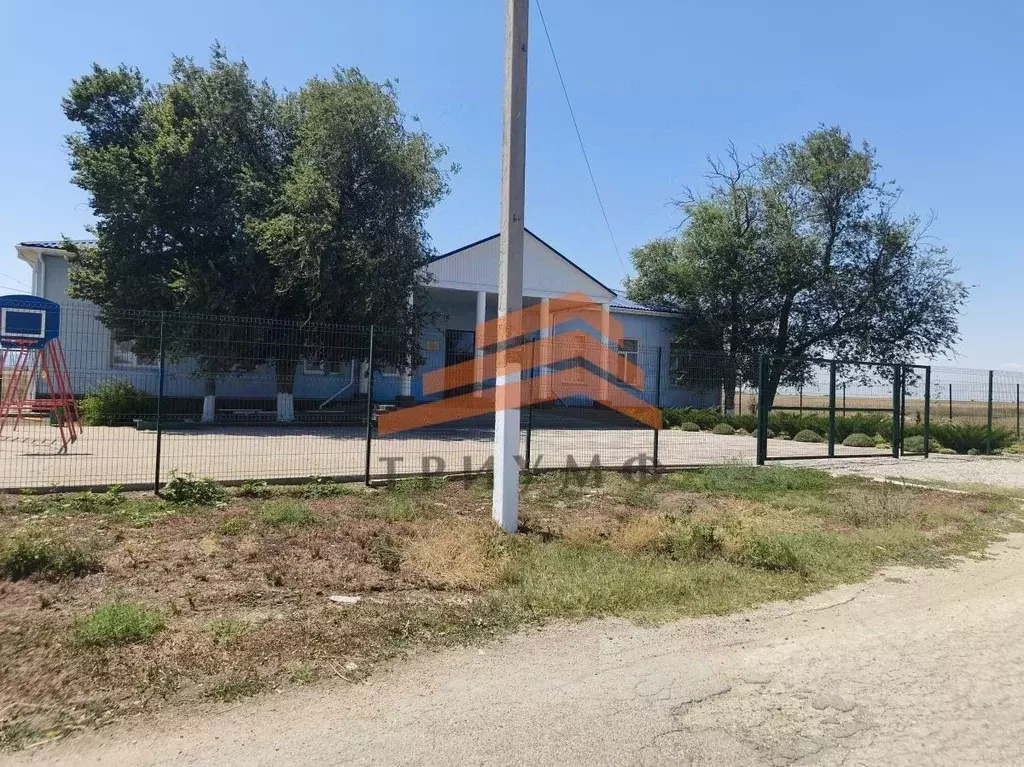 Участок в Крым, Кировский район, Синицынское с/пос, с. Васильковое ул. ... - Фото 1