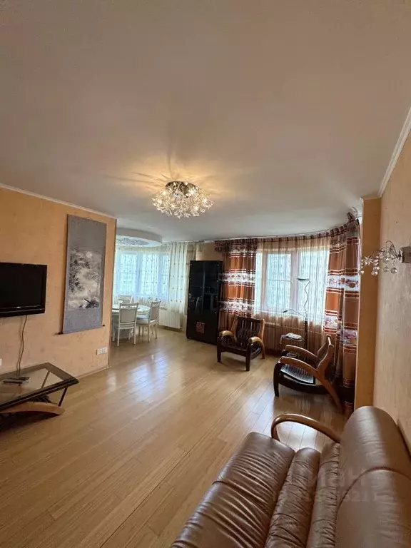 2-к кв. Москва Митинская ул., 10к1 (80.9 м) - Фото 0