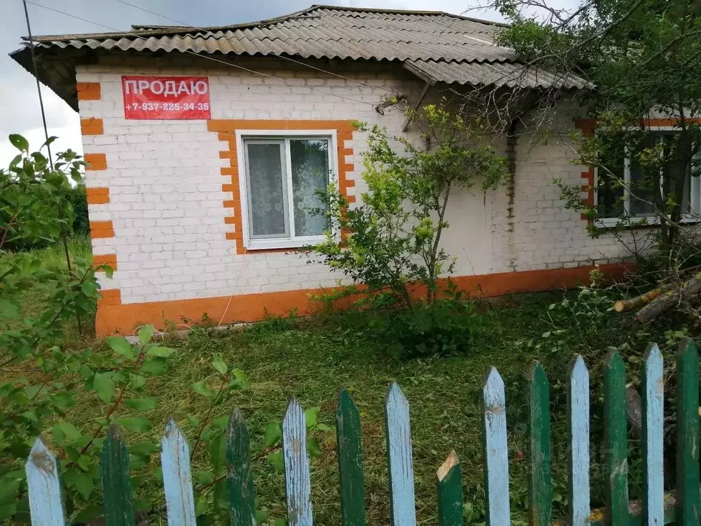 Дом в Саратовская область, Калининский район, Свердловское ... - Фото 1