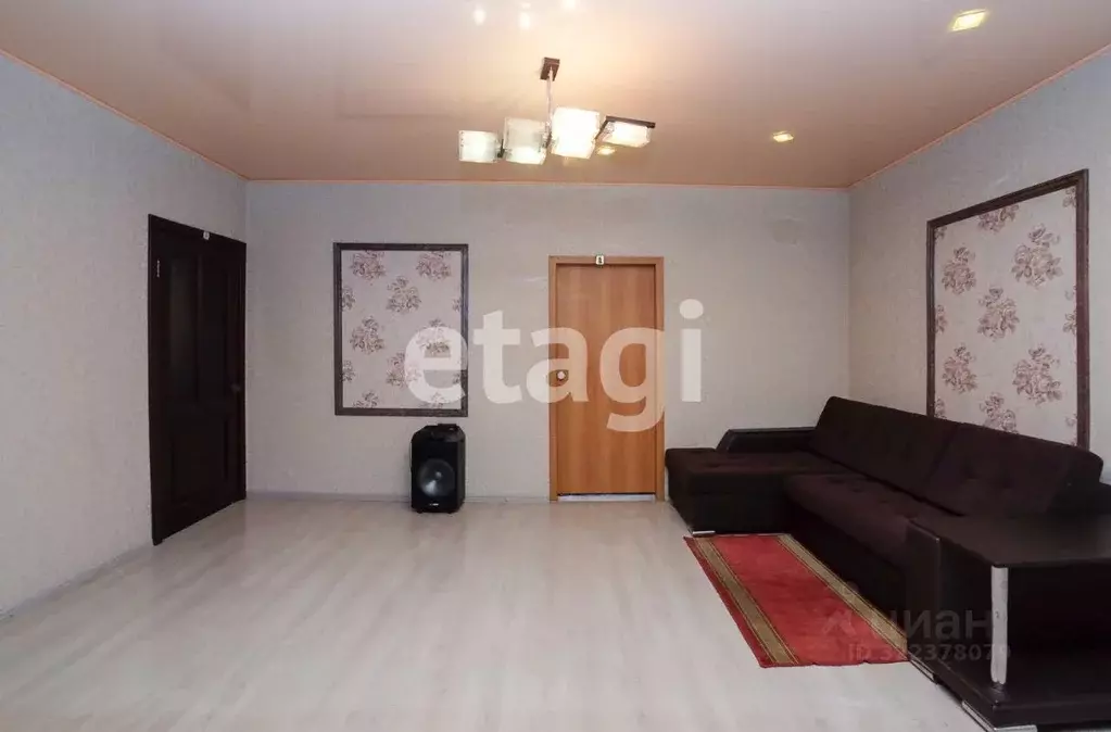 Дом в Красноярский край, Красноярск 6-я Продольная ул., 11 (220 м) - Фото 1