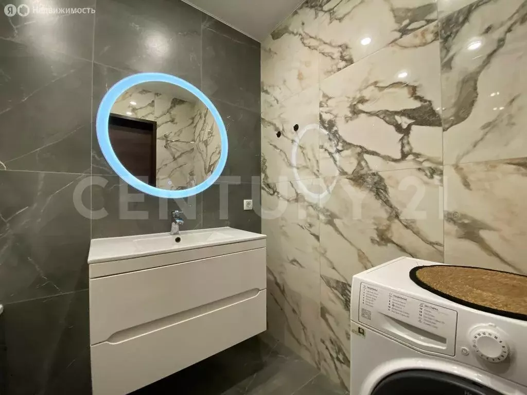 3-комнатная квартира: Чебоксары, улица Ардалиона Игнатьева, 4 (95 м) - Фото 0