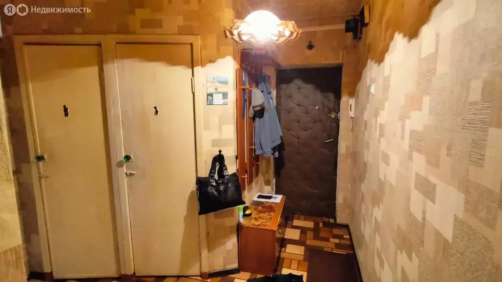 3-комнатная квартира: Козельск, Юбилейная улица, 27 (55.9 м) - Фото 0