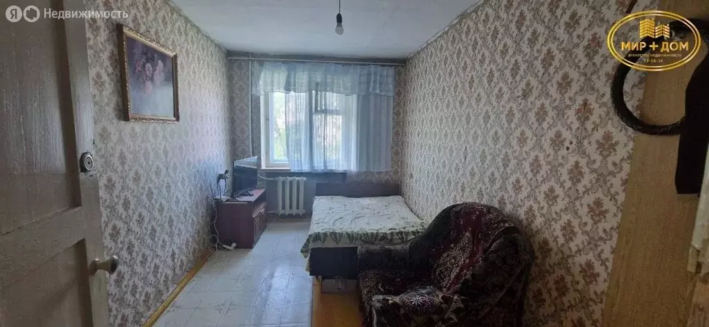 3-комнатная квартира: Находка, улица Постышева, 8 (56.2 м) - Фото 1