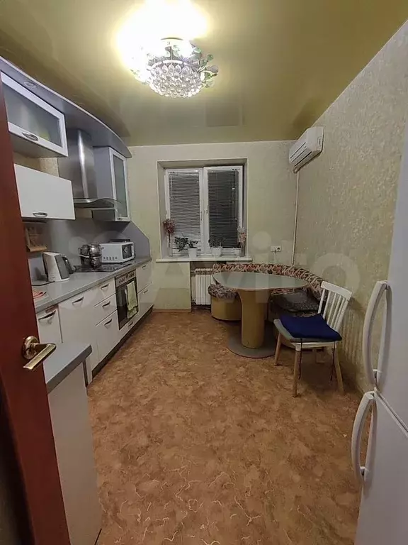 3-к. квартира, 58 м, 4/5 эт. - Фото 0