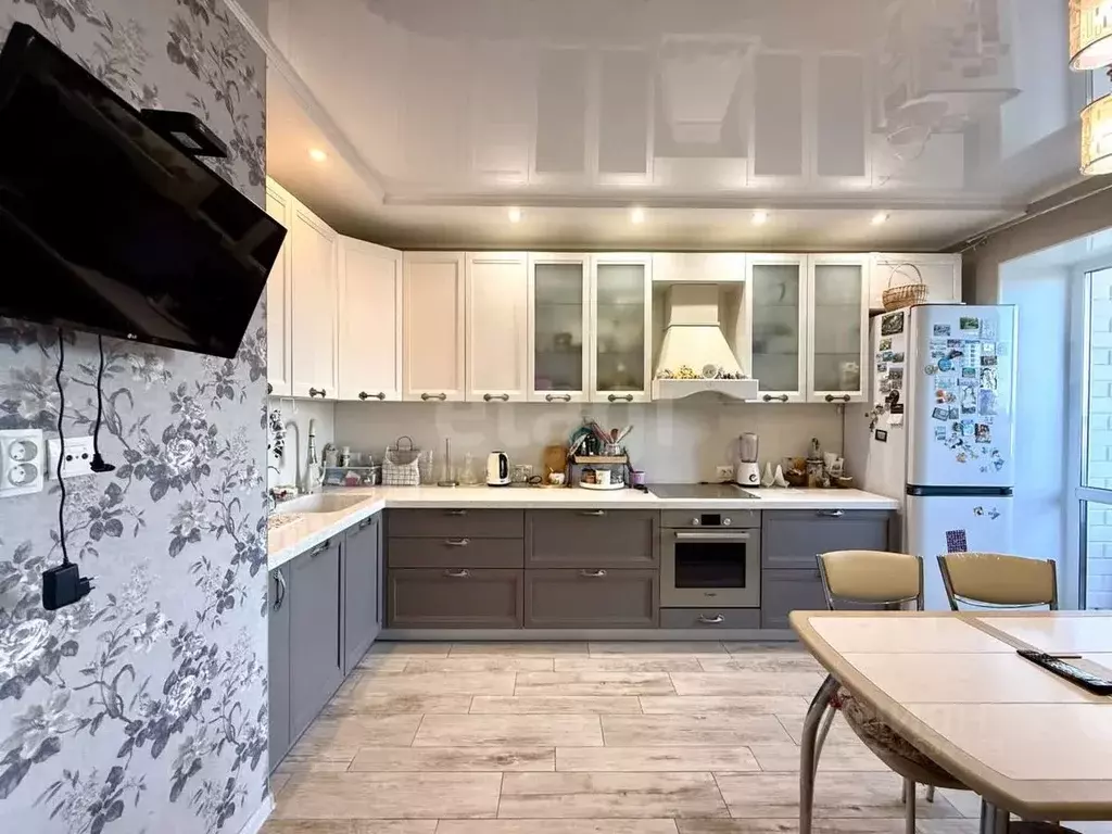 3-к кв. Коми, Сыктывкар просп. Бумажников, 50 (88.4 м) - Фото 0